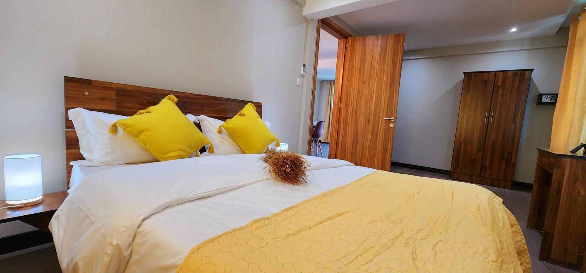Phoenix Beach Apartments Sea View Flic en Flac Екстер'єр фото